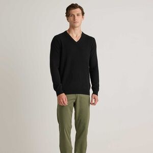 Quince Men's Mongolian Cashmere V-Neck Sweater Black Medium